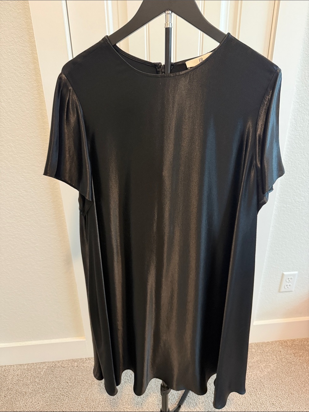 Banana Republic Black Short Sleeve Satin Swing Dress - Picture 2 of 3